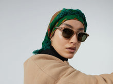 Cargar imagen en el visor de la galería, ACCESORIO CLIP ON MARLON WHITE GOLD GREEN
